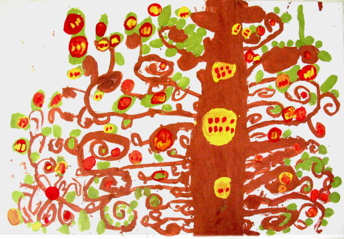 kindergarten-klimt-apple-painting-1.jpg